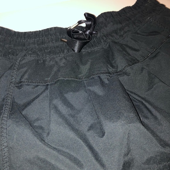 Lululemon black tennis skort size 4 - Picture 5 of 9